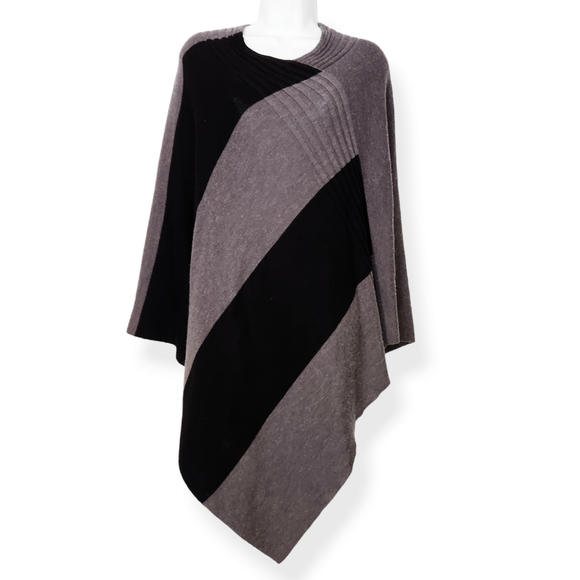 Venus Wool Blend Grey Black Color Block Knit Sweater Cape Poncho One Size - Picture 1 of 6